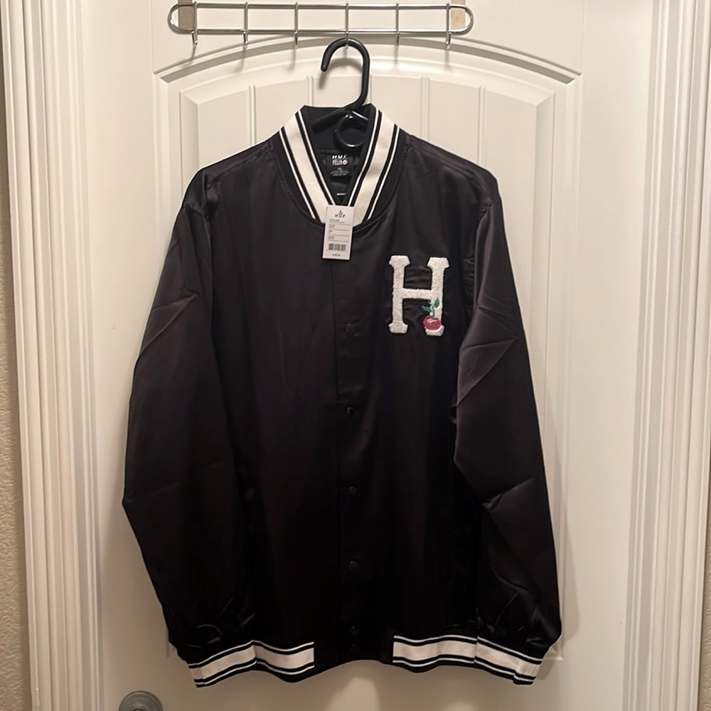 Brand new. HUF_FELIX The Cat. Black and white. 7 black buttons-up.
